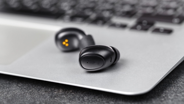 Bluetooth-Kopfhörer reinigen